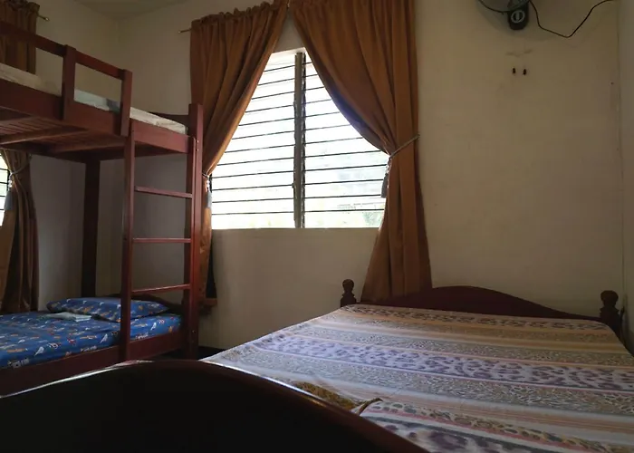 Luzmin Bh - White House Oslob
